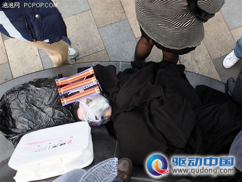 苹果iPhone4行货上市 北京零售店记录 