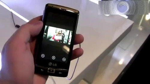 WP7碰iOS4 Optimus7和iPhone4巅峰对决
