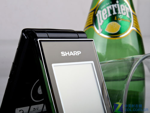 800W像素/触控外屏 翻盖夏普SH6310图赏 