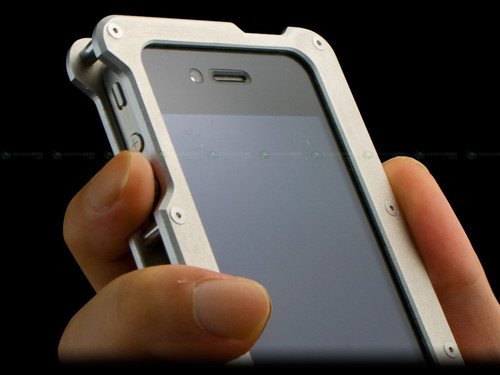 不输联立 Abee定制6色iPhone 4铝制壳