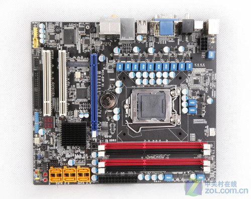 暴力14相 战旗USB3/SATA3大板P67曝光