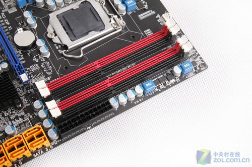 暴力14相 战旗USB3/SATA3大板P67曝光