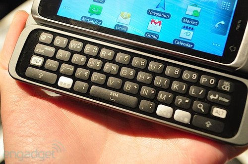 DesireZ附身 T-Mobile定制G2真机现身