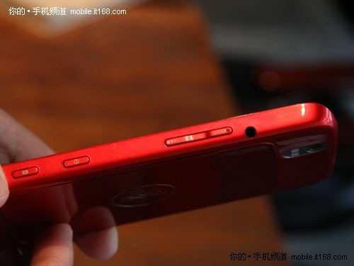 5寸巨屏怪兽 戴尔Mini5 Streak多图赏析