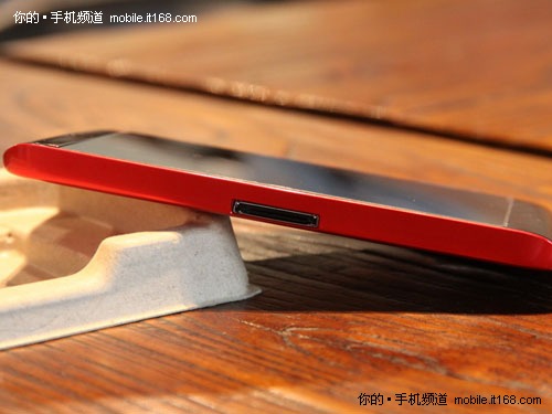 5寸巨屏怪兽 戴尔Mini5 Streak多图赏析