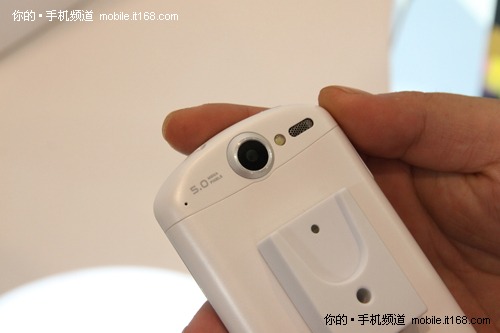 [2010通信展]Android2.2 华为U8800亮相