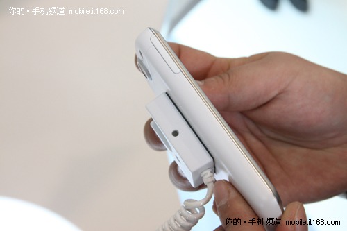 [2010通信展]Android2.2 华为U8800亮相
