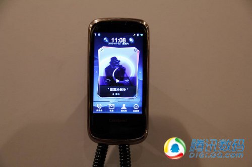 工业设计出色 酷派发布TD旗舰手机8910