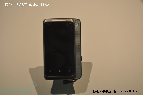 WP7移动杜比影院 HTC 7 Surround登场