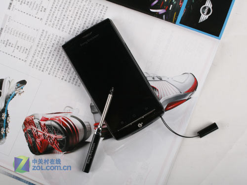 OPhone2.0"迷你X10" 索尼爱立信A8i图赏