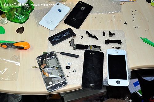 变身白色版 iPhone 4真机拆解图(下)