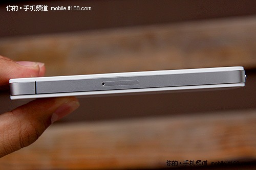 最终成果展示:白色iPhone 4多图赏析