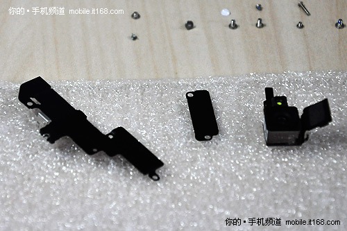 变身白色版 iPhone 4真机拆解图(下)
