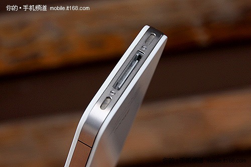 最终成果展示:白色iPhone 4多图赏析