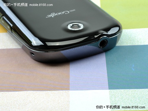 TIM定制，2.8屏幕+200万摄像头