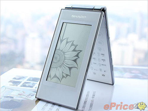 可触控忆镜液晶800 万像素夏普 SH807UC 抢先评测