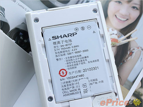 可触控忆镜液晶800 万像素夏普 SH807UC 抢先评测