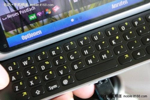 Qwerty全键盘+HDMI+内置电池