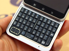 Android小巧智能机 摩托罗拉ME511小降 