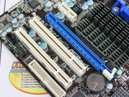 屠城价499元 华擎USB3全固态880G到货