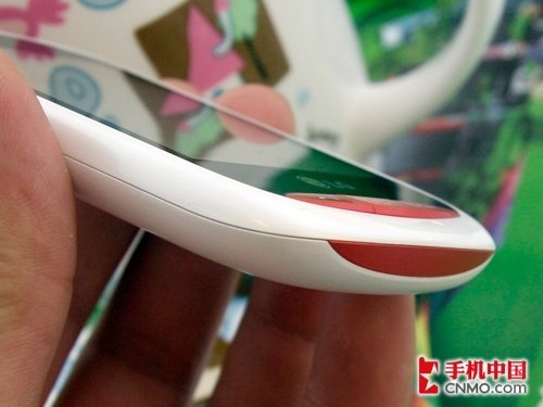 时尚炫彩机身 LG甜品曲奇T310真机图赏