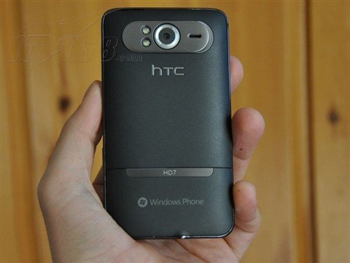 WP7旗舰手机惨遭抛售 HTC HD7仅售千元