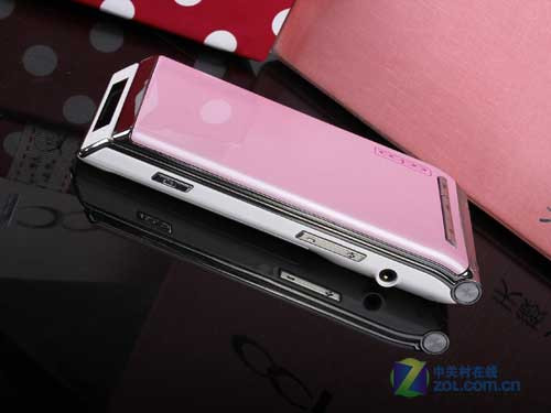 时尚音乐翻盖新贵 CCPO天籁V860美图赏