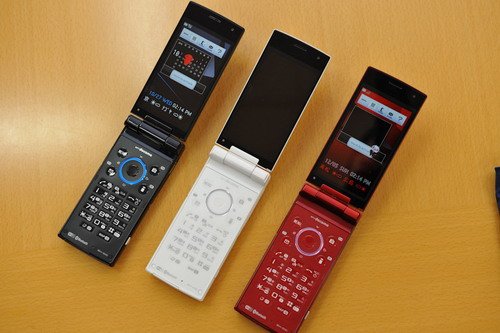 3倍光变  夏普两款1410万像素手机登场