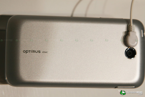 Android2.2+全键盘 LG Optimus chat发布