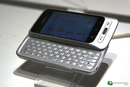 Android2.2+全键盘 LG Optimus chat发布