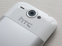 Android速度帝 HTC Wildfire白色版到货 