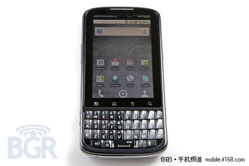 1GHz全键盘换机首选 摩托Droid Pro赏析