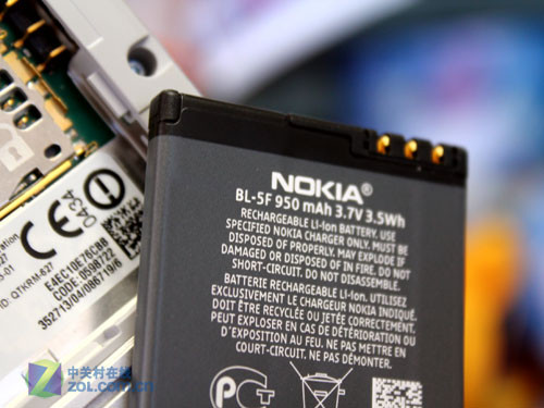 500W+S60滑盖方块造型 诺基亚X5-01图赏