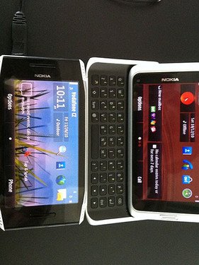 Symbian^3四扬声器 诺基亚X7-00曝光