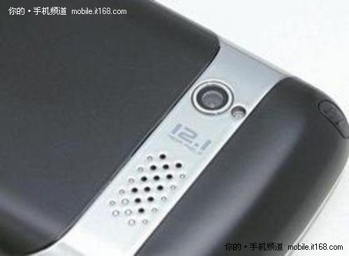 山寨更上一层楼 四卡四待新品手机曝光