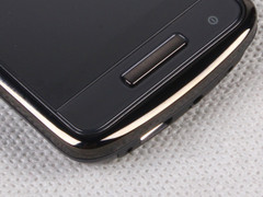 Symbian^3又一力作 诺基亚C6-01上市开卖 