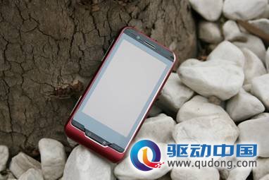 不必携号转网 琦基双模3G手机V880图赏