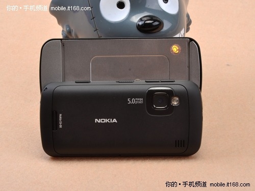 全球热卖智能机 诺基亚C6超值价1750元