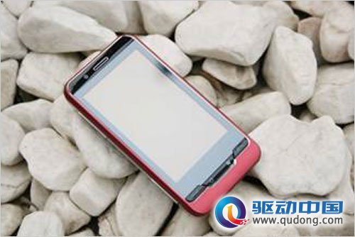 琦基V880 双网双待引领3G新潮流  