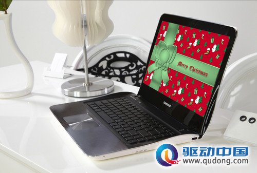 华丽圣诞狂想曲 三星“美人鱼”真情永相随