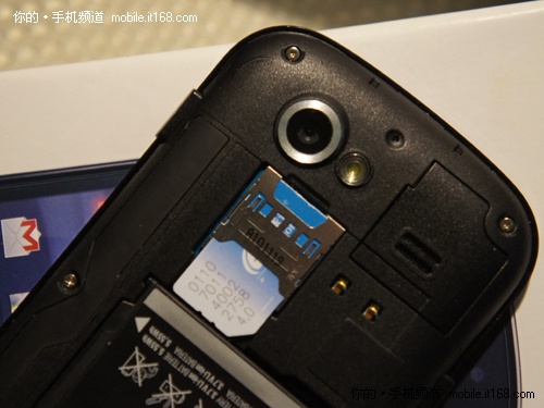 谷歌Nexus S 1500mAh锂电池+电池仓设计