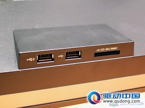 新老机皇交接? 戴尔两款30大屏液晶PK