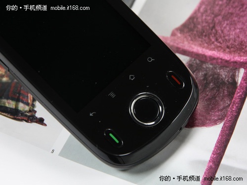 圆润可爱天翼手机：华为C8500