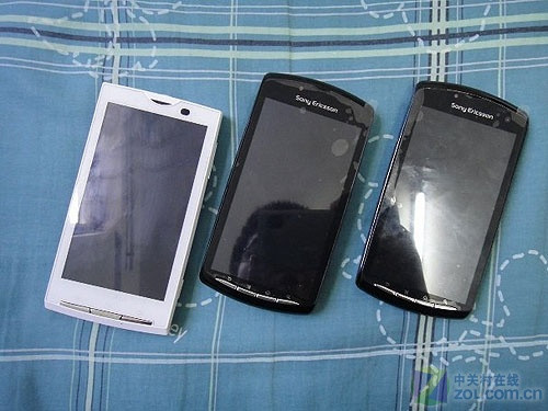 搭载Android 2.3 SE PS Phone真机亮相 