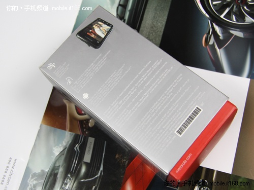 黑白双雄 摩托三防DEFY熊猫版开箱赏析