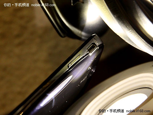 细节探秘 HDMI接口+前置摄像头