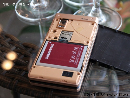 Android双网双屏 三星W899手机图赏(五)