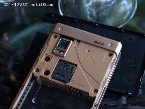 Android双网双屏 三星W899手机图赏(五)