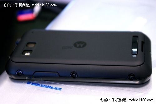 强悍智能三防手机 摩托罗拉Defy现3150