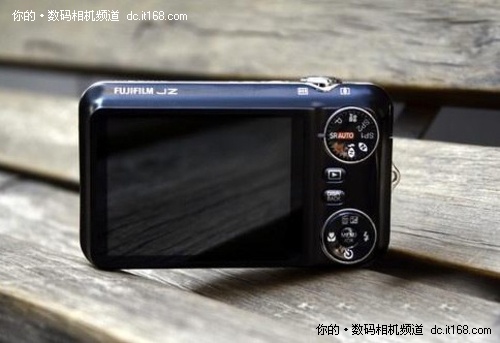 富士JZ300时尚家用数码相机促销售940元